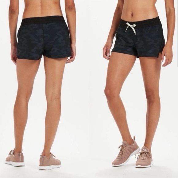Vuori clementine shorts - Picture 3 of 3